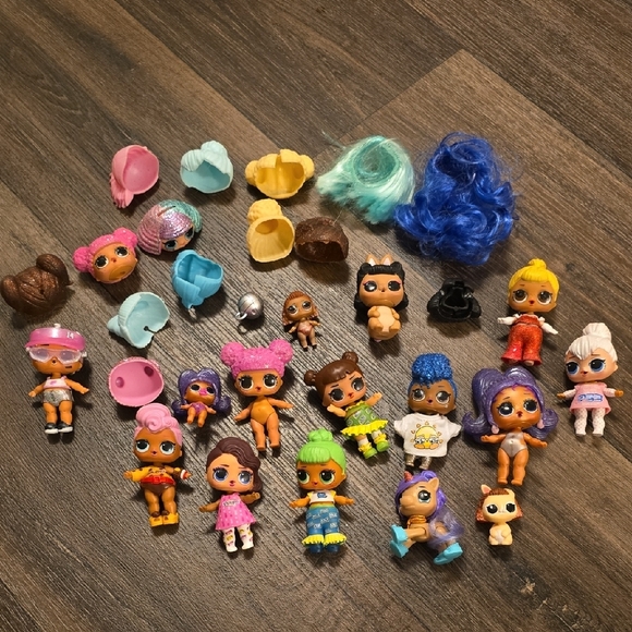 OMG LOL DOLL LOT surprise tots pets ++++ accessories and more - Picture 2 of 4